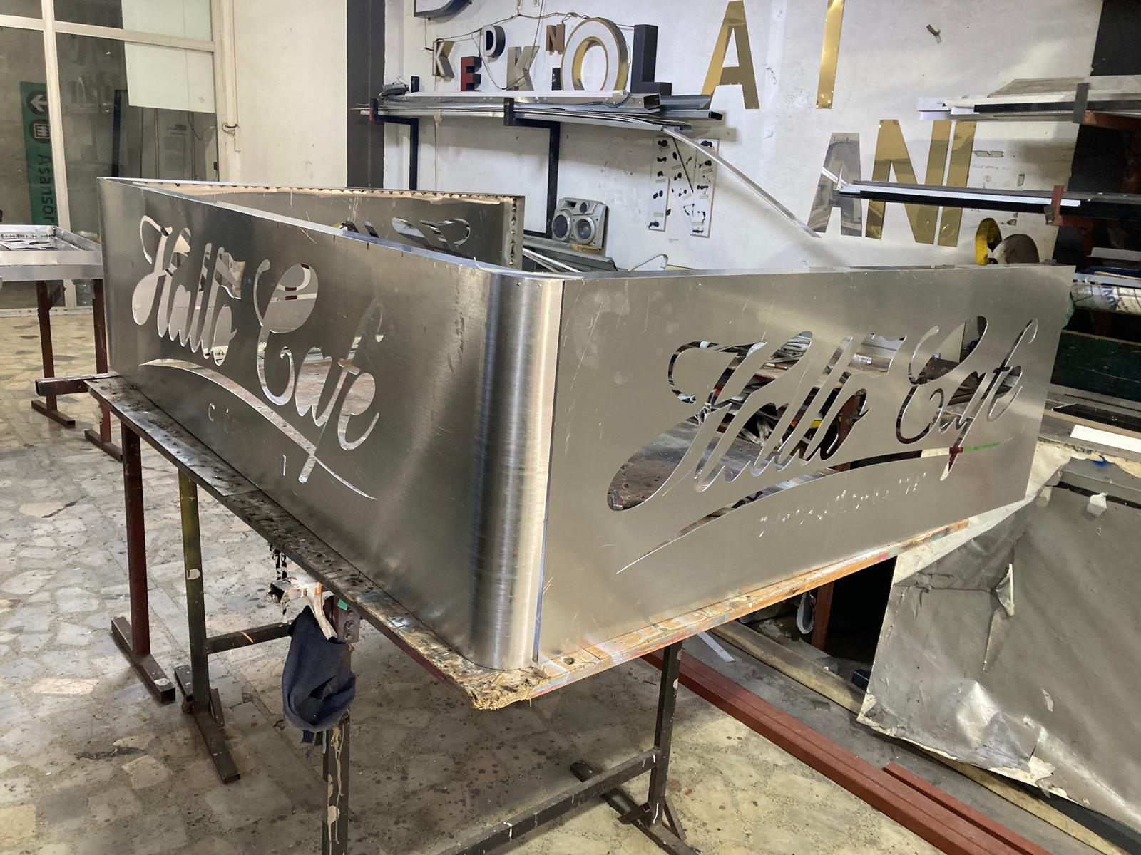 CNC Oyma Işıklı Metal Tabela